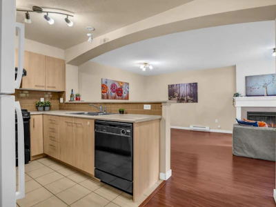 2102-5113 Garden City Road - 5