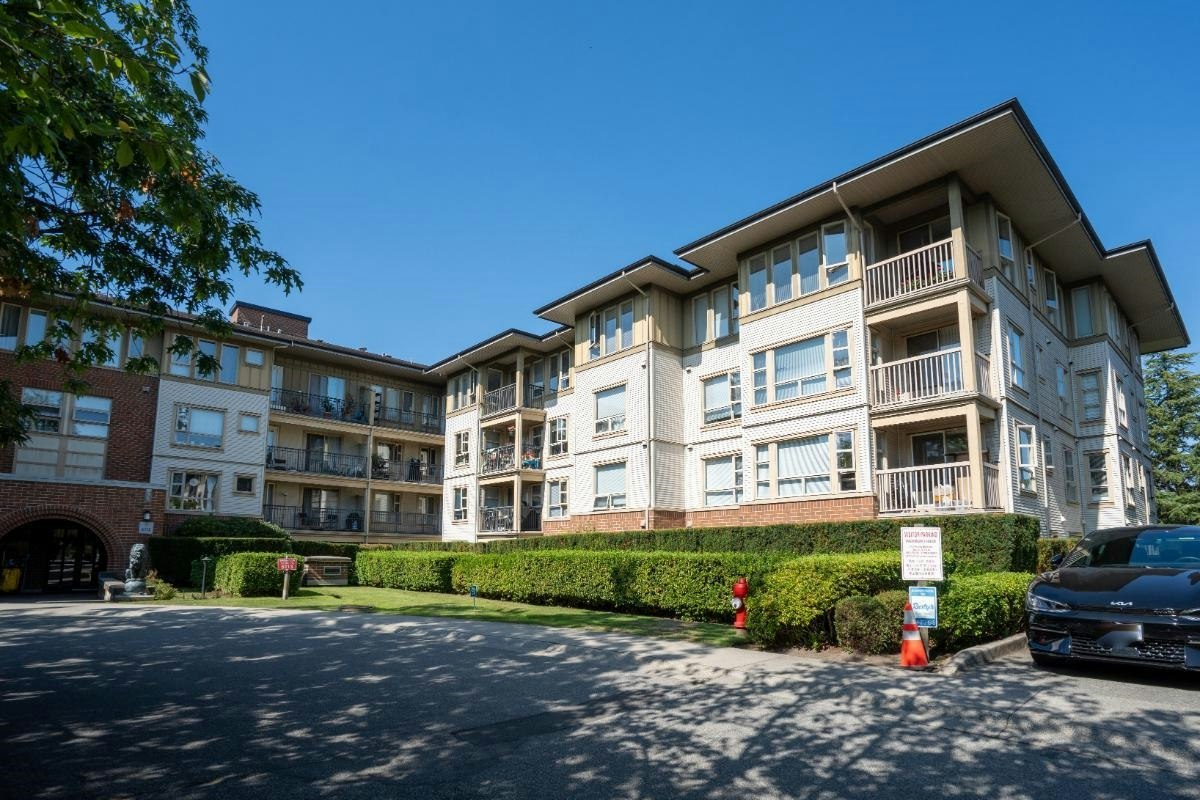 2102-5113 Garden City Road - 2