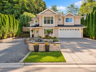 5379 Skyview Crescent - 2