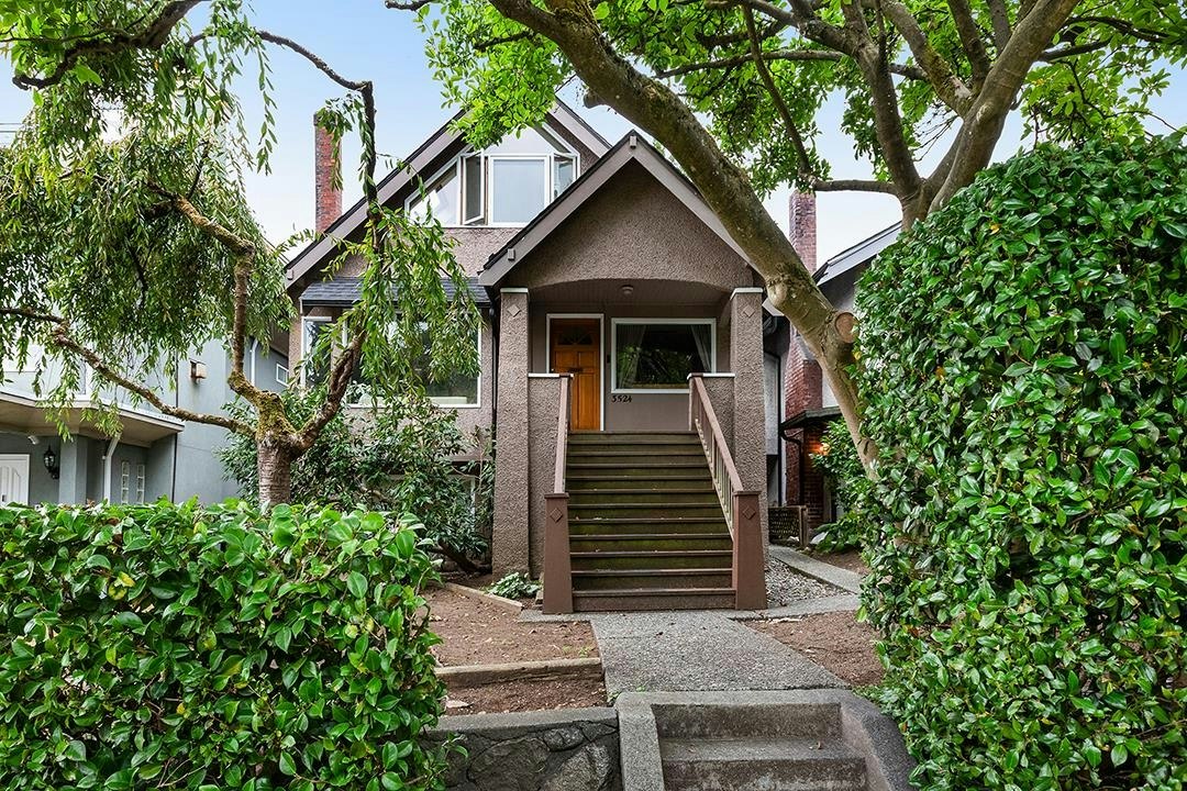 3524 W 16th Avenue, Vancouver, BC, V6R 3C1