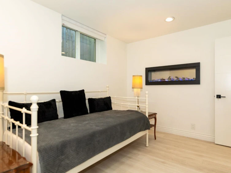 3595 Princess Avenue, North Vancouver, BC, V7N 2E4 - 22