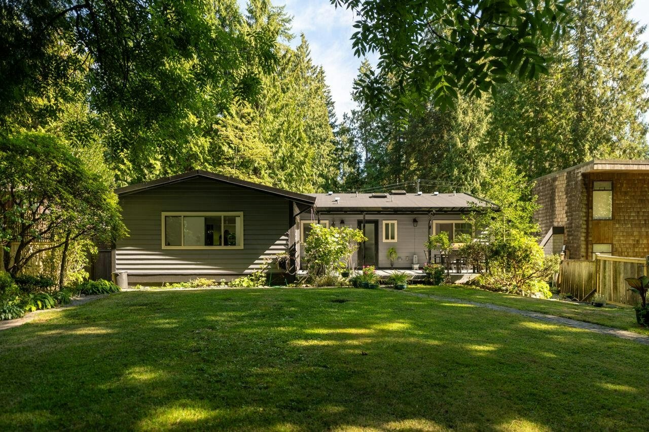 3595 Princess Avenue, North Vancouver, BC, V7N 2E4 - 27