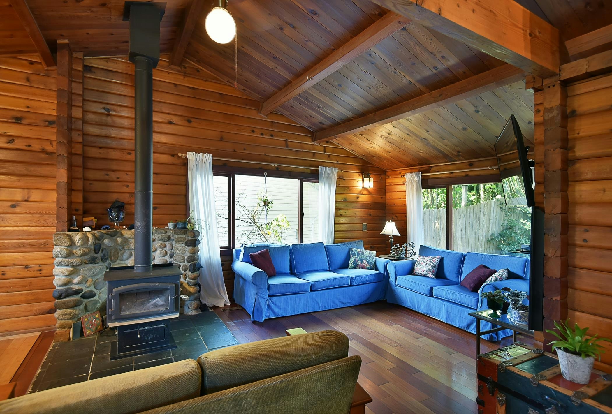 611 Gower Point Road, Gibsons, BC, V0N 1V8
