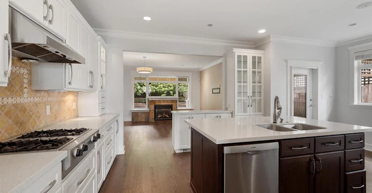 2185 Lawson Avenue, West Vancouver, BC, V7V 2E1 - 4
