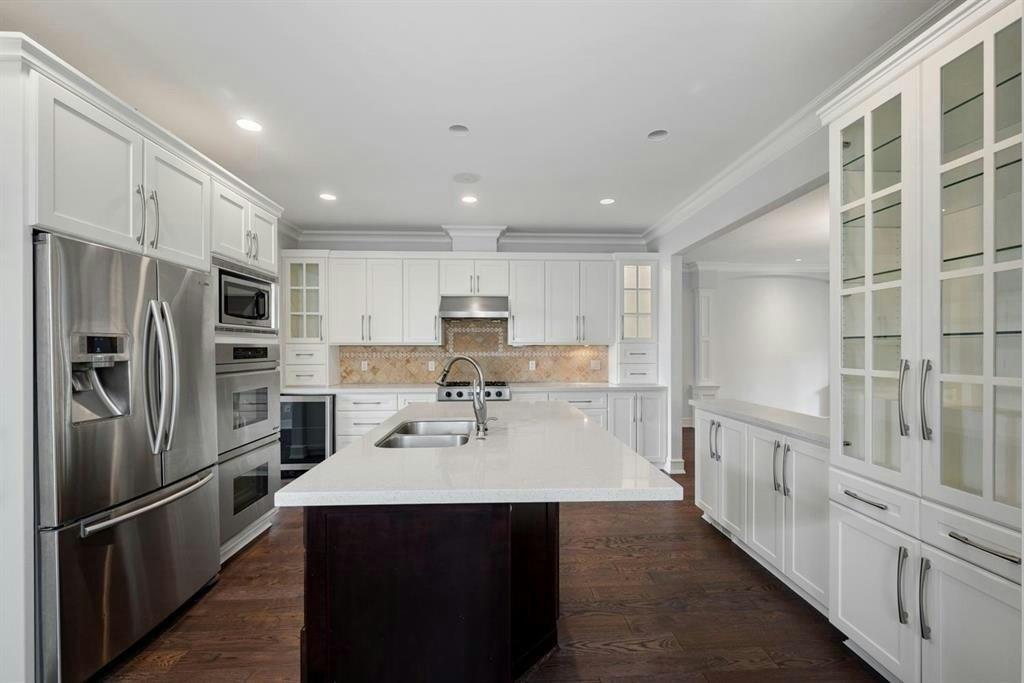 2185 Lawson Avenue, West Vancouver, BC, V7V 2E1 - 2