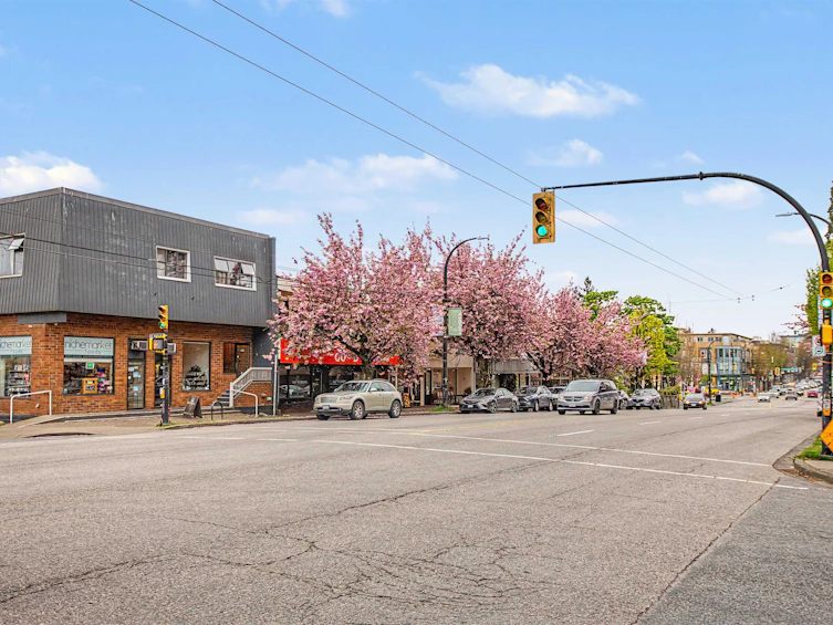 3840 Fraser Street, Vancouver, BC, V5V 4E2 - 4
