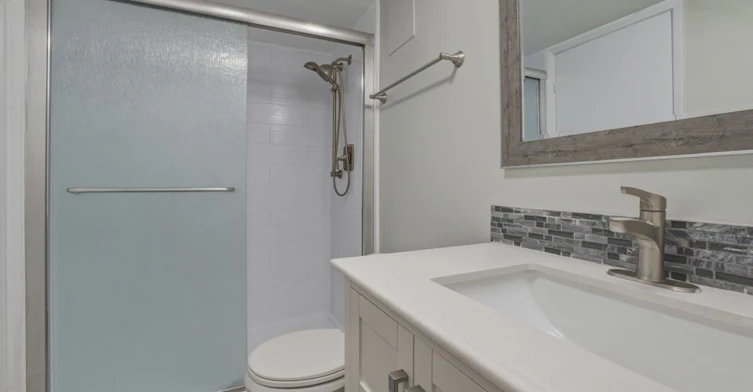 302-3755 Bartlett Court, Burnaby, BC, V3J 7G7 - 17