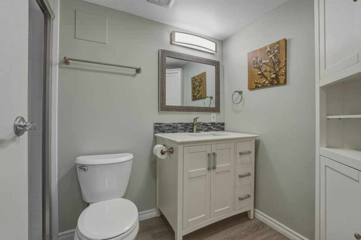302-3755 Bartlett Court, Burnaby, BC, V3J 7G7 - 16