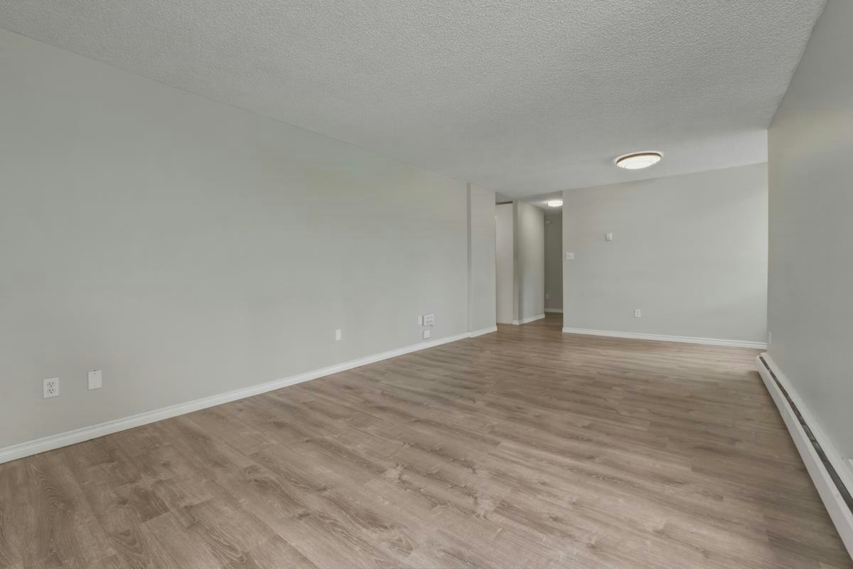 302-3755 Bartlett Court, Burnaby, BC, V3J 7G7 - 3