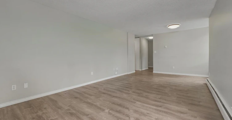 302-3755 Bartlett Court, Burnaby, BC, V3J 7G7 - 3