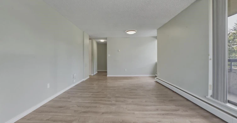 302-3755 Bartlett Court, Burnaby, BC, V3J 7G7 - 4