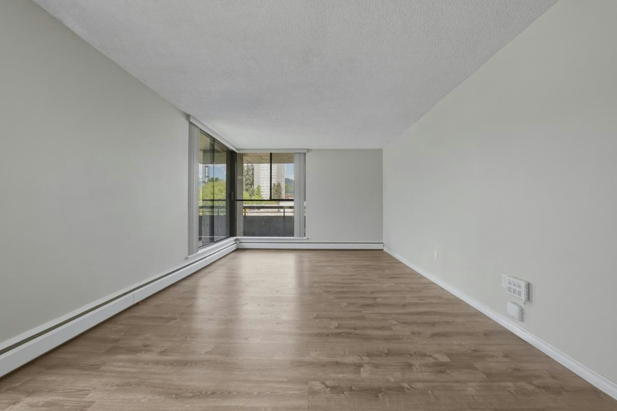 302-3755 Bartlett Court, Burnaby, BC, V3J 7G7 - 2