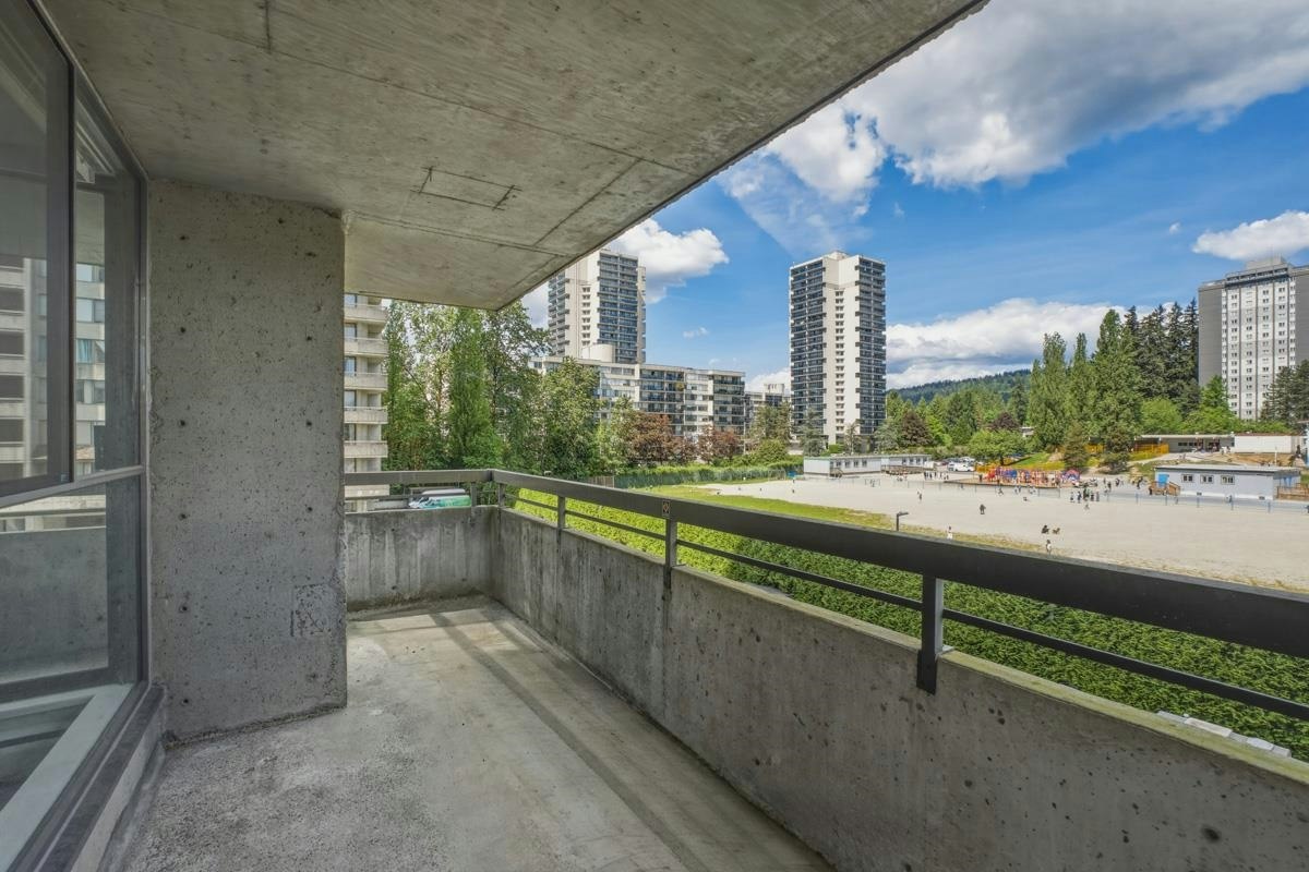 302-3755 Bartlett Court, Burnaby, BC, V3J 7G7 - 8