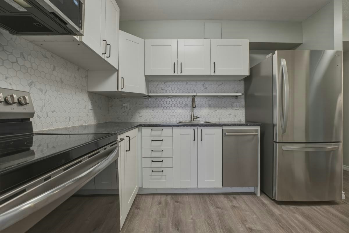 302-3755 Bartlett Court, Burnaby, BC, V3J 7G7 - 12