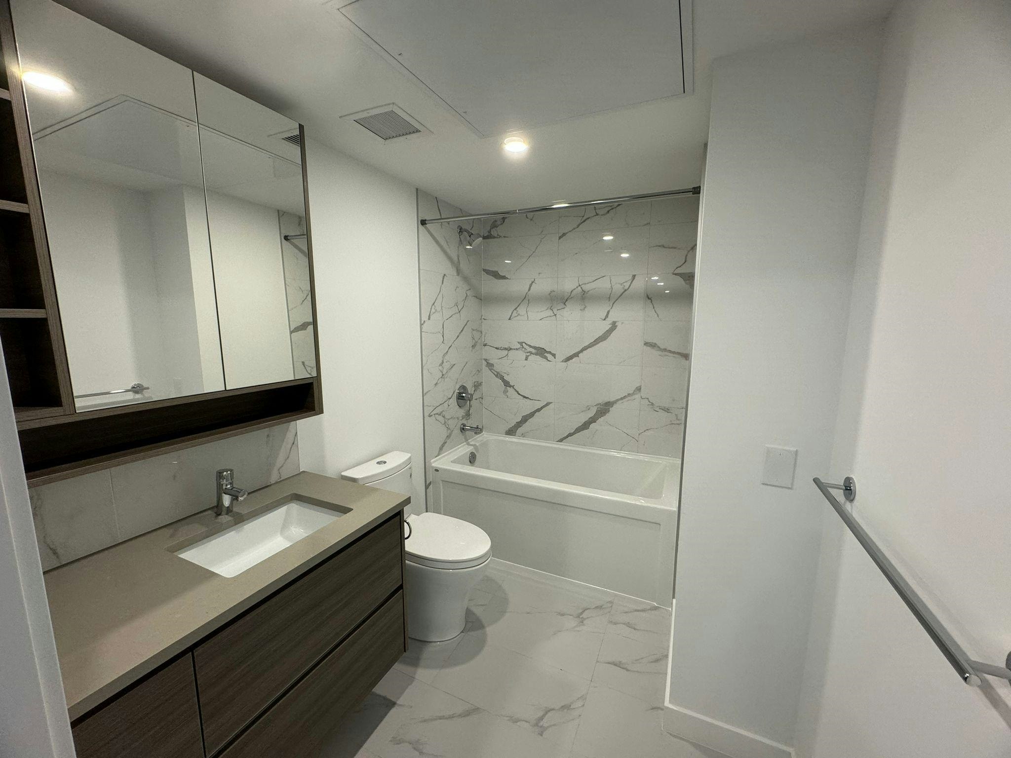 2xxx-823 Carnarvon Street, New Westminster, BC, V3M 0N5 3