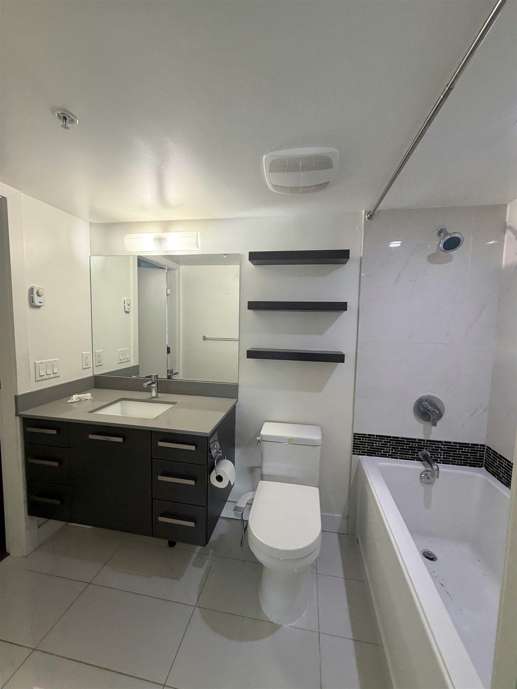 2**-2858 W 4th Avenue, Vancouver, BC, V6K 1R2 - 3