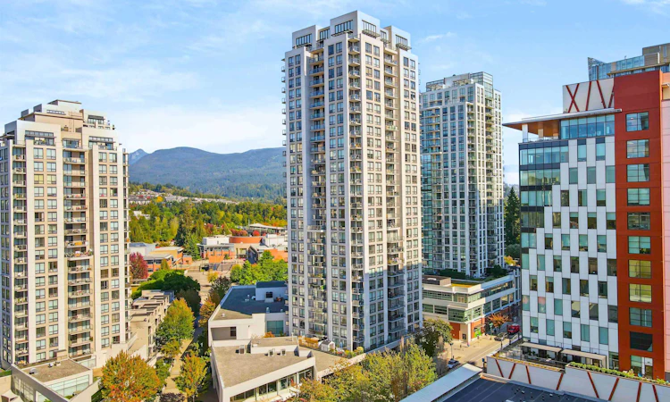 1401-2979 Glen Drive