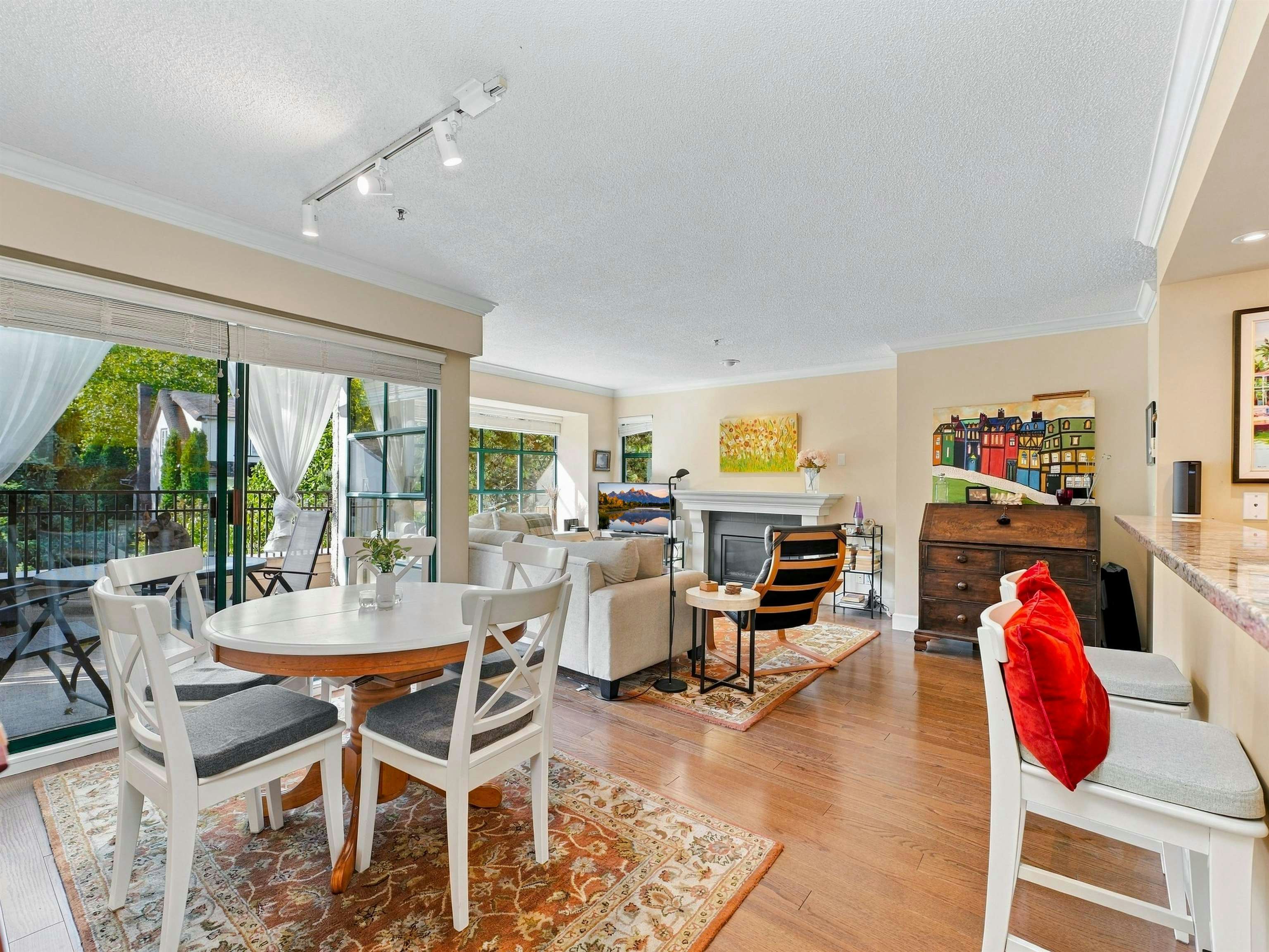 308-3788 W 8th Avenue - 3