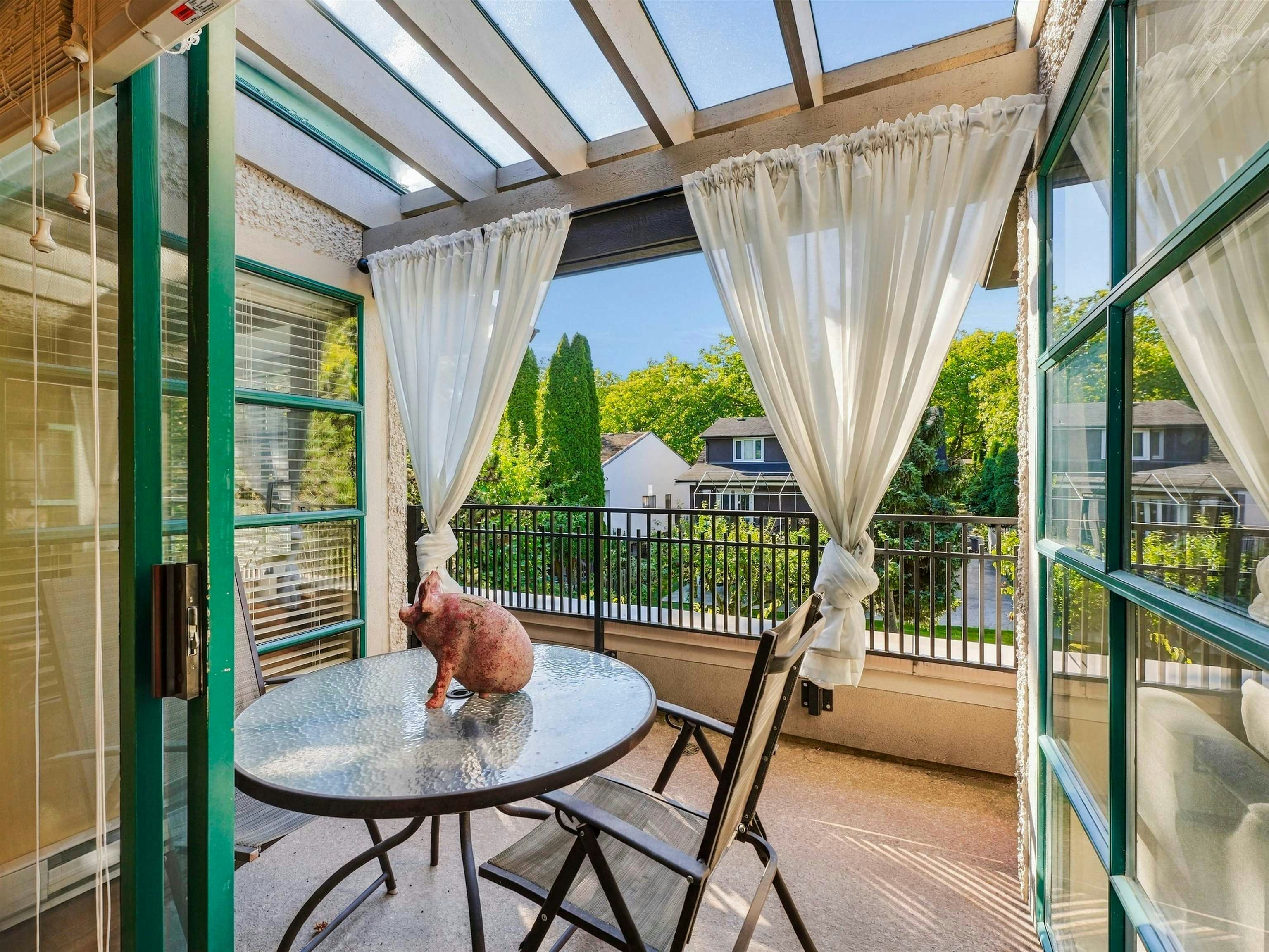 308-3788 W 8th Avenue - 4