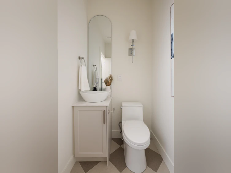 103-1837 E Georgia Street, Vancouver, BC, V5L 2B5 - 16