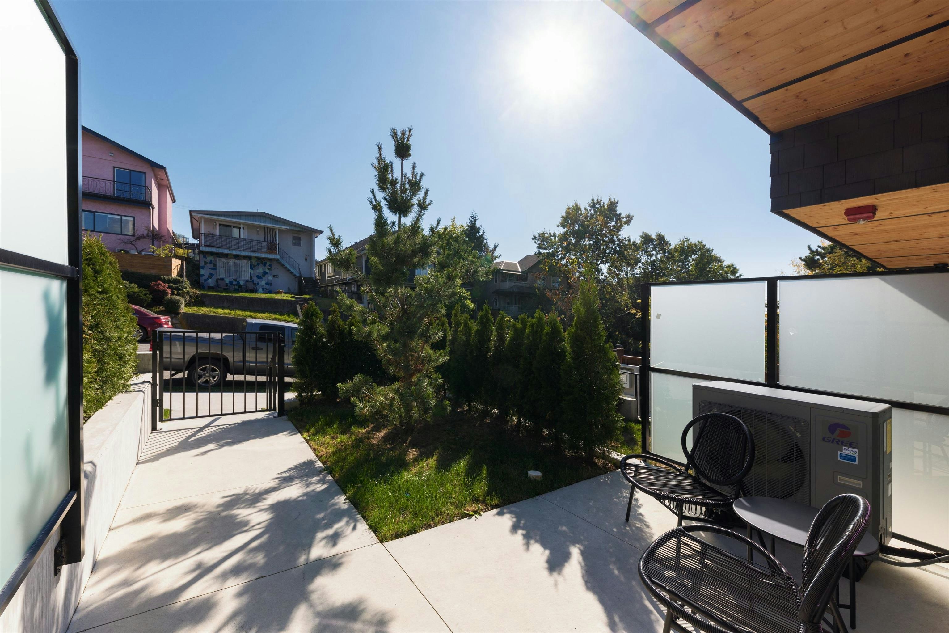 103-1837 E Georgia Street, Vancouver, BC, V5L 2B5 - 8