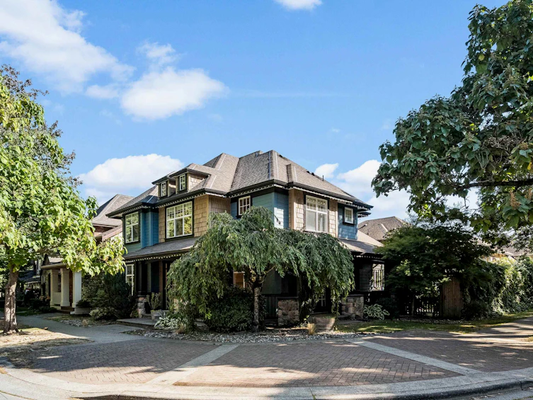 5782 Garrison Boulevard, Chilliwack, BC, V2R 5X9 - 2