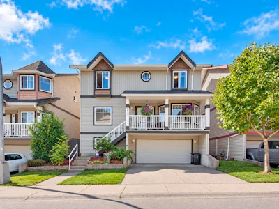 6615 205 Street - 2