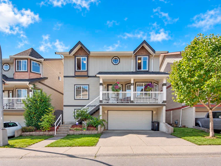 6615 205 Street, Langley, BC, V2Y 2X8