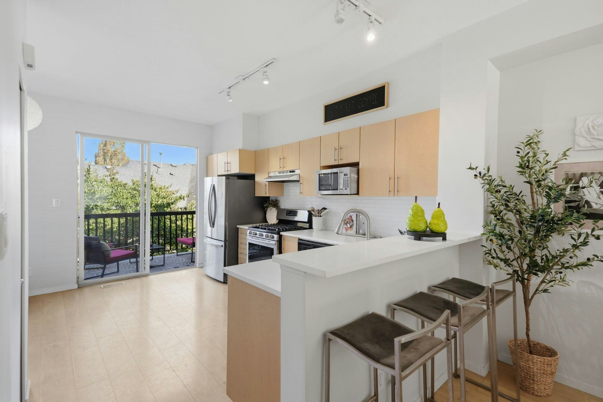 46-15152 62a Avenue, Surrey, BC, V3S 1V1 - 9