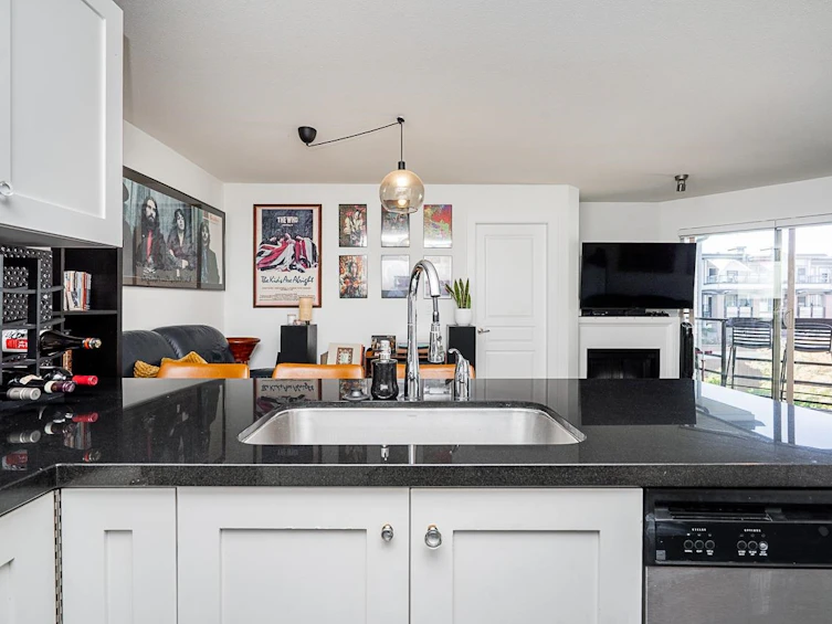 423-738 E 29th Avenue, Vancouver, BC, V5V 0B6 - 29