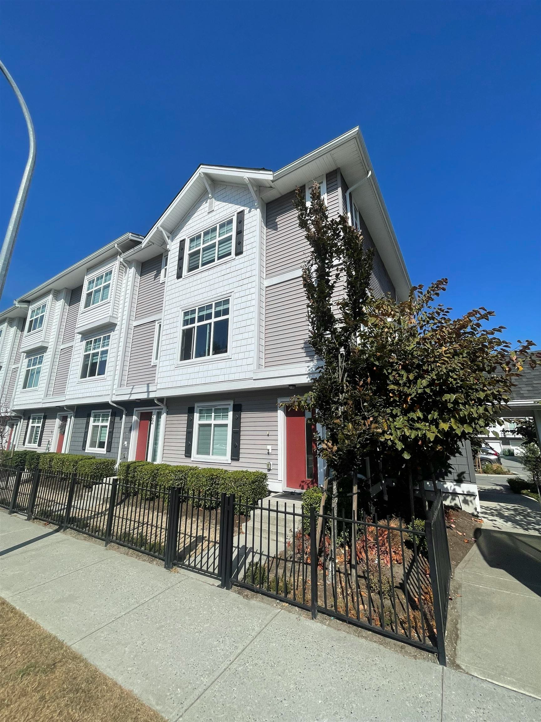 23-2033 Mckenzie Road, Abbotsford, BC, V2S 3Z6