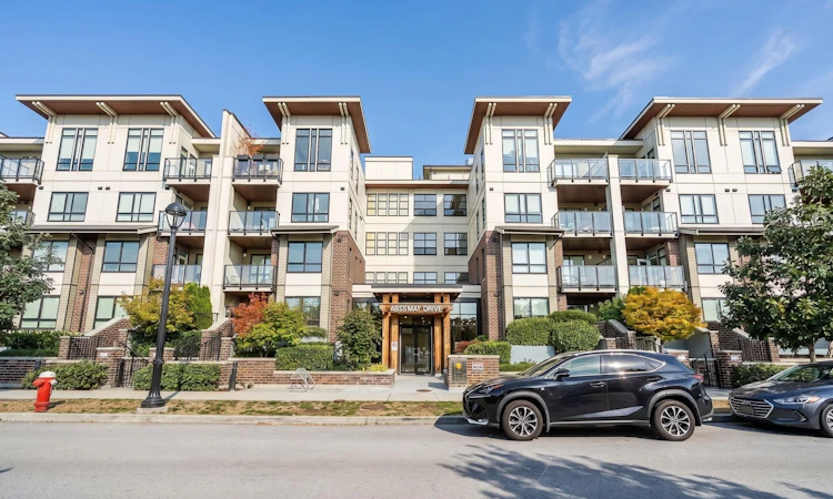 123-4033 May Drive