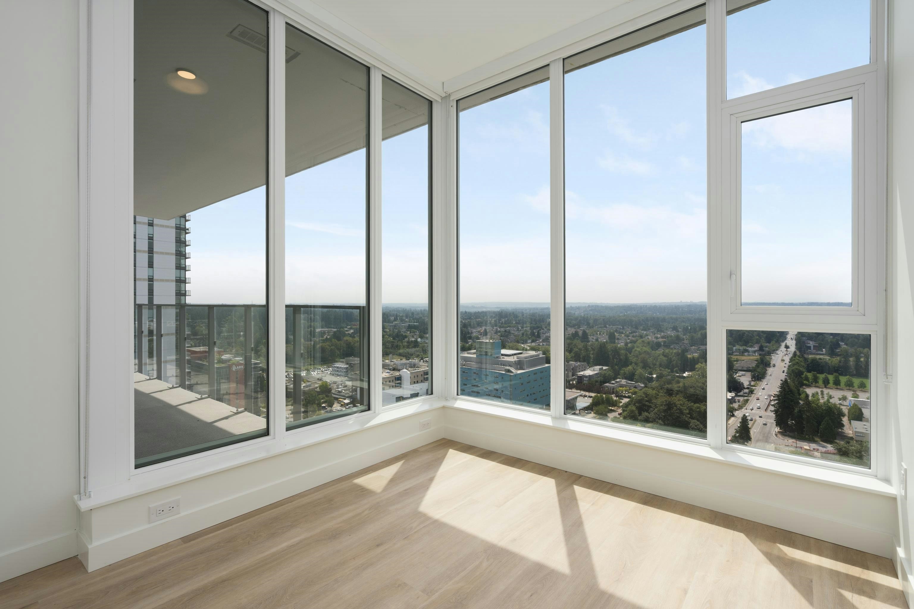 2807-9675 King George Boulevard, Surrey, BC, V3T 0T7 - 12