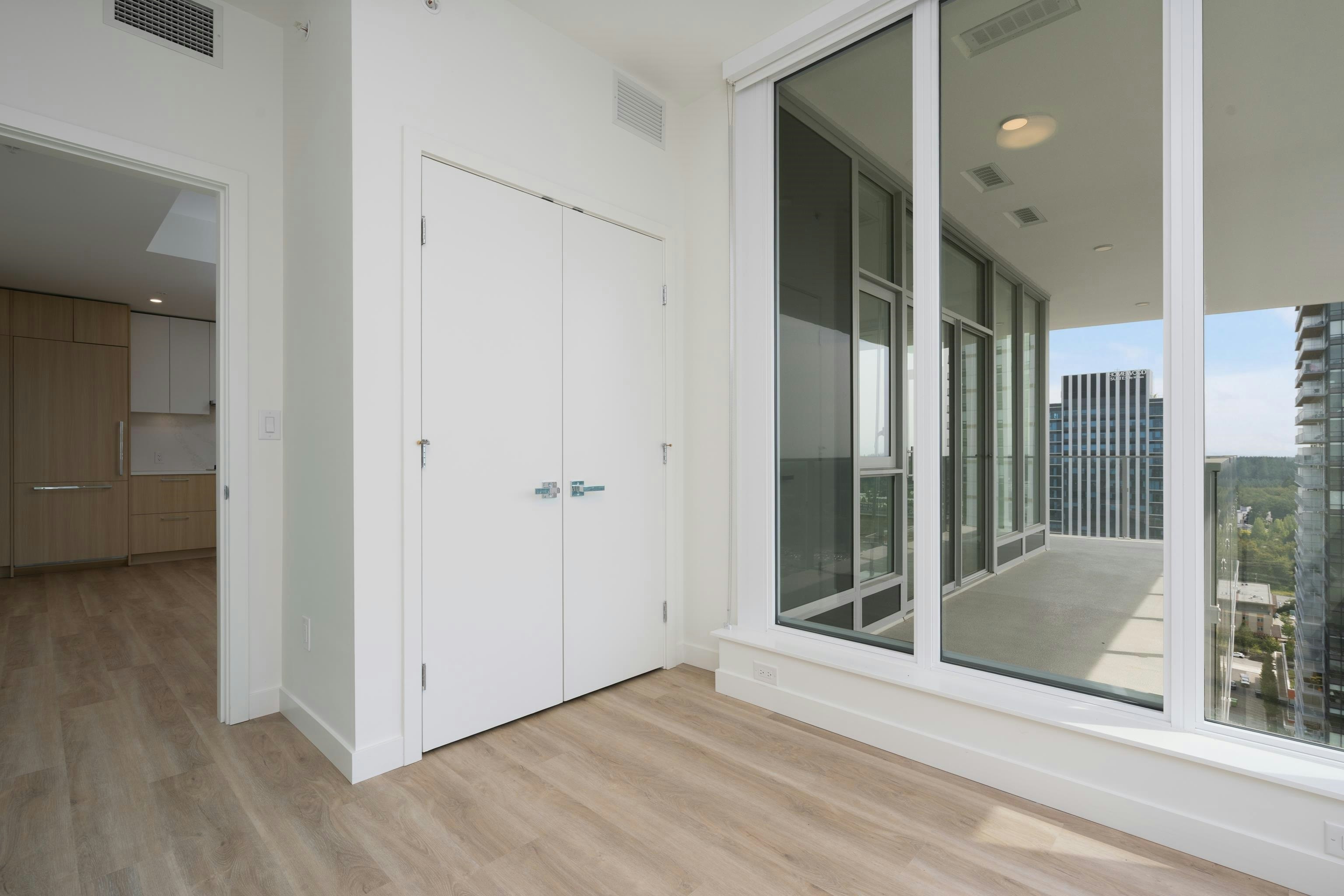 2807-9675 King George Boulevard, Surrey, BC, V3T 0T7 - 14