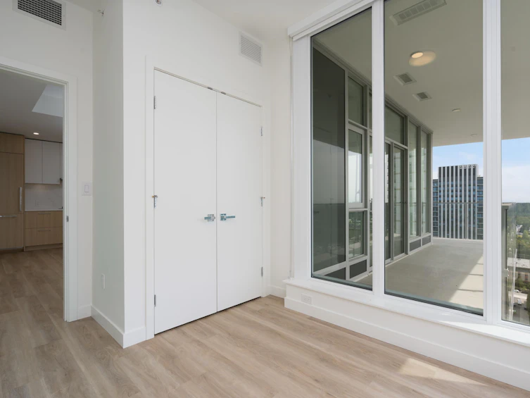 2807-9675 King George Boulevard, Surrey, BC, V3T 0T7 - 14