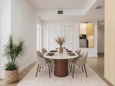 2807-9675 King George Boulevard - 3