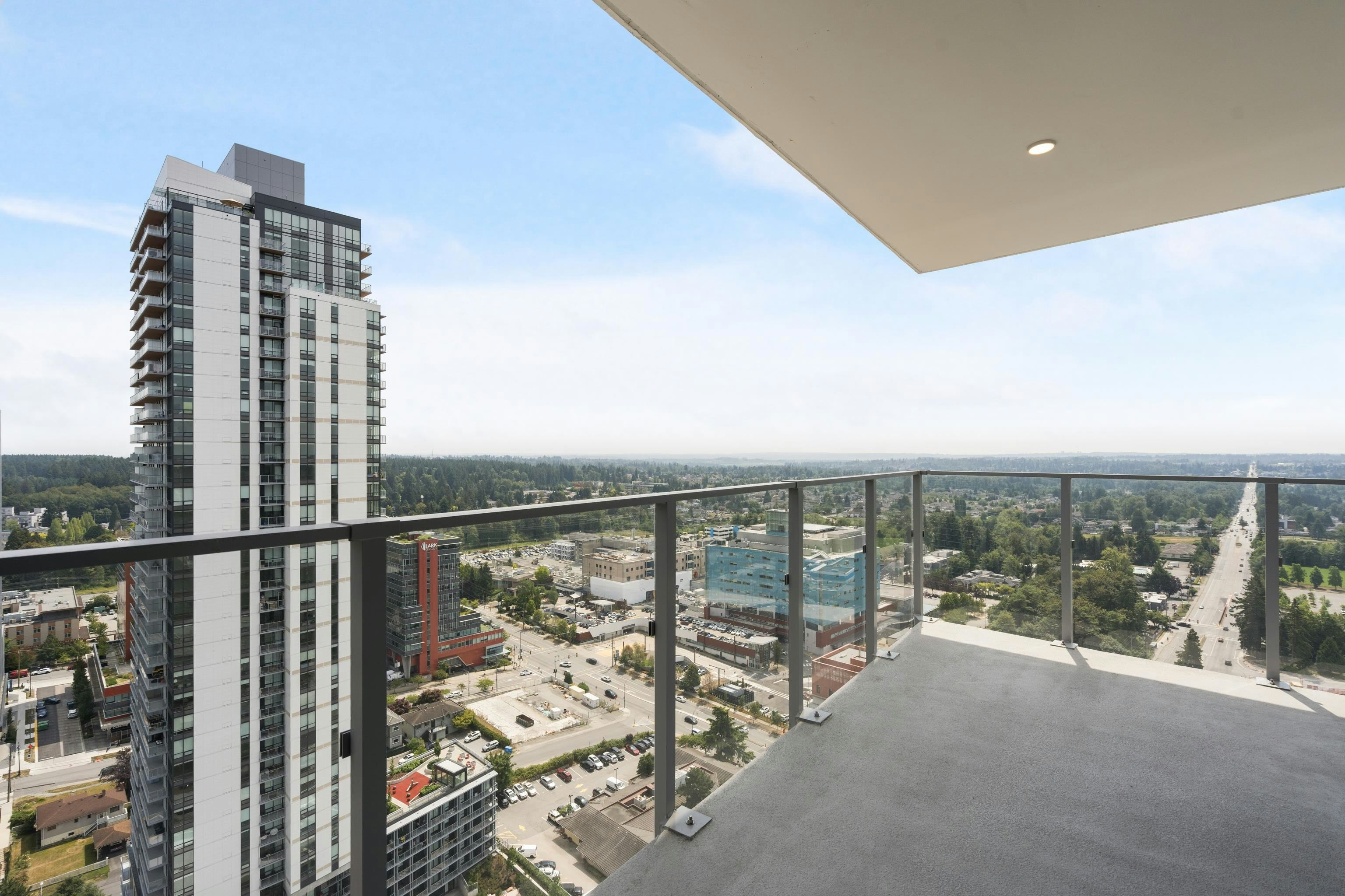 2807-9675 King George Boulevard, Surrey, BC, V3T 0T7 - 31