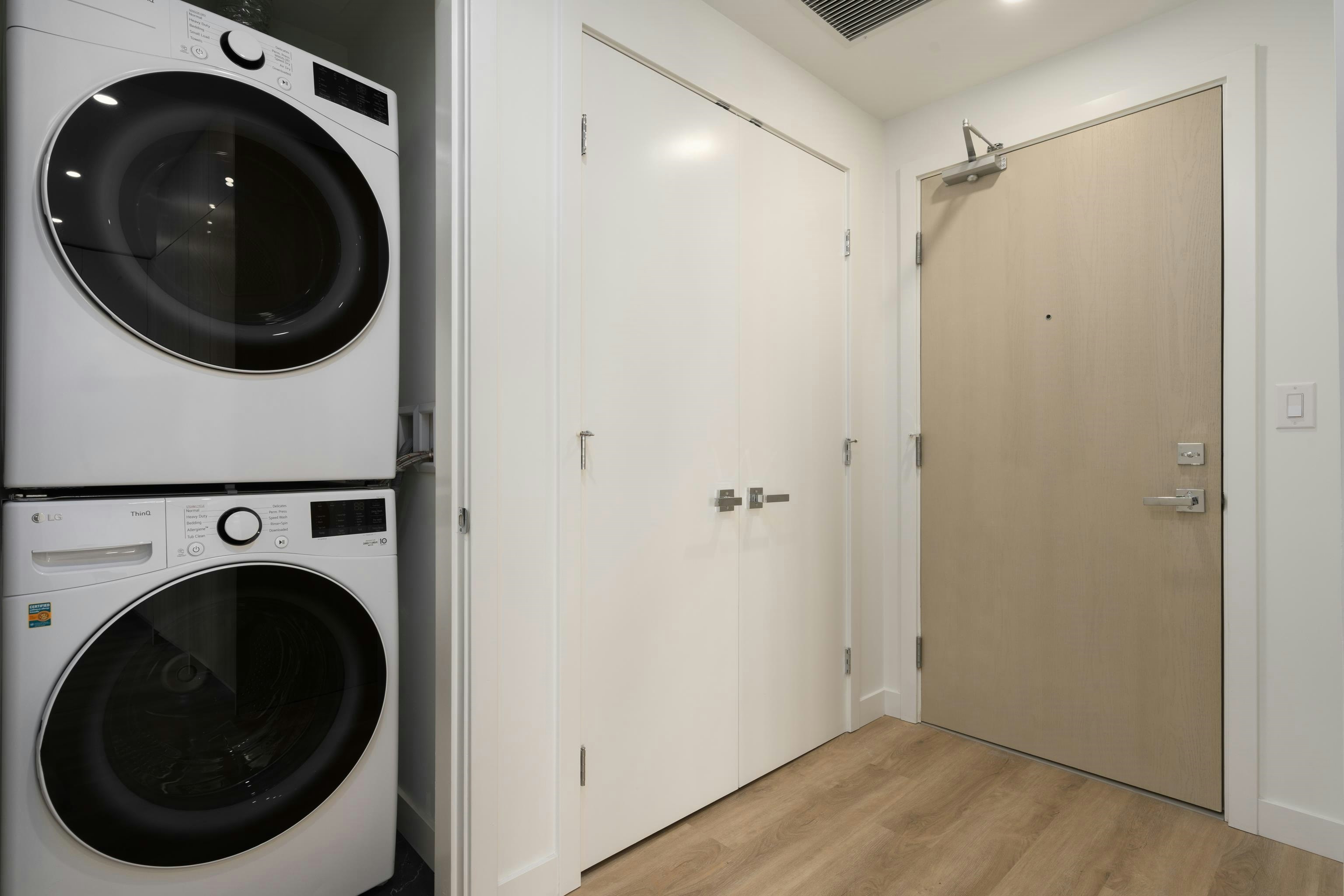 2807-9675 King George Boulevard, Surrey, BC, V3T 0T7 - 6