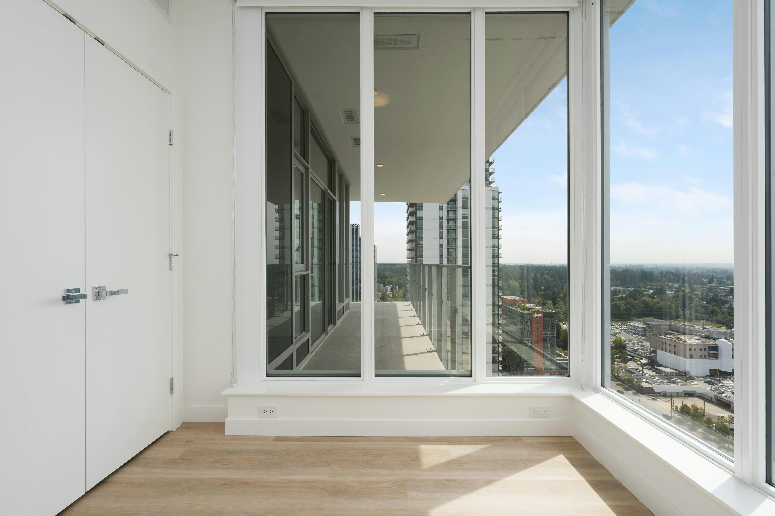 2807-9675 King George Boulevard, Surrey, BC, V3T 0T7 - 13