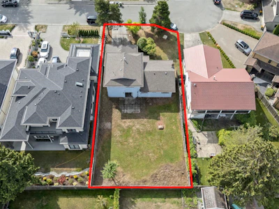4391 Deerfield Crescent - 4