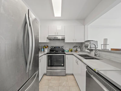 112-2211 No. 4 Road - 4