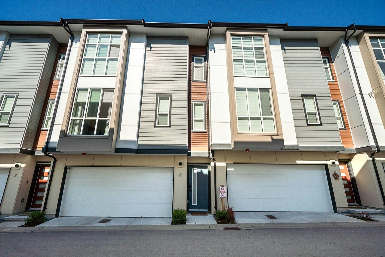 8-7670 207 Street, Langley, BC, V2Y 3N7