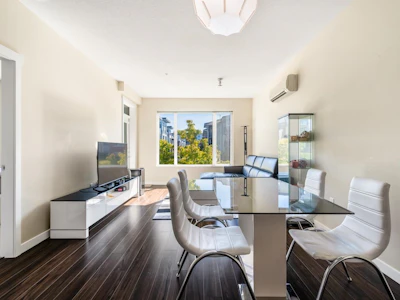237-9399 Odlin Road - 3