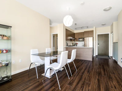 237-9399 Odlin Road - 4