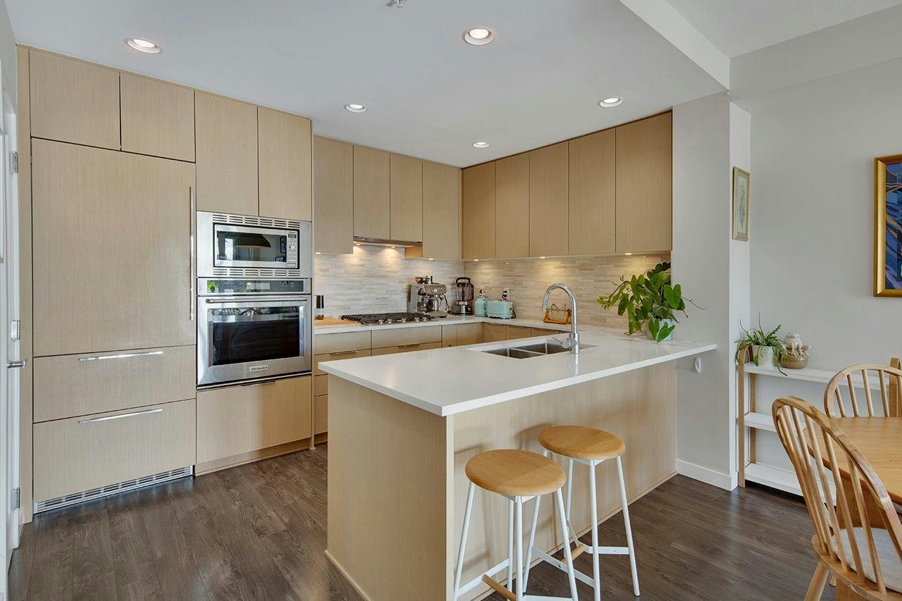 207-3825 Cates Landing Way, North Vancouver, BC, V7G 0A6 - 9
