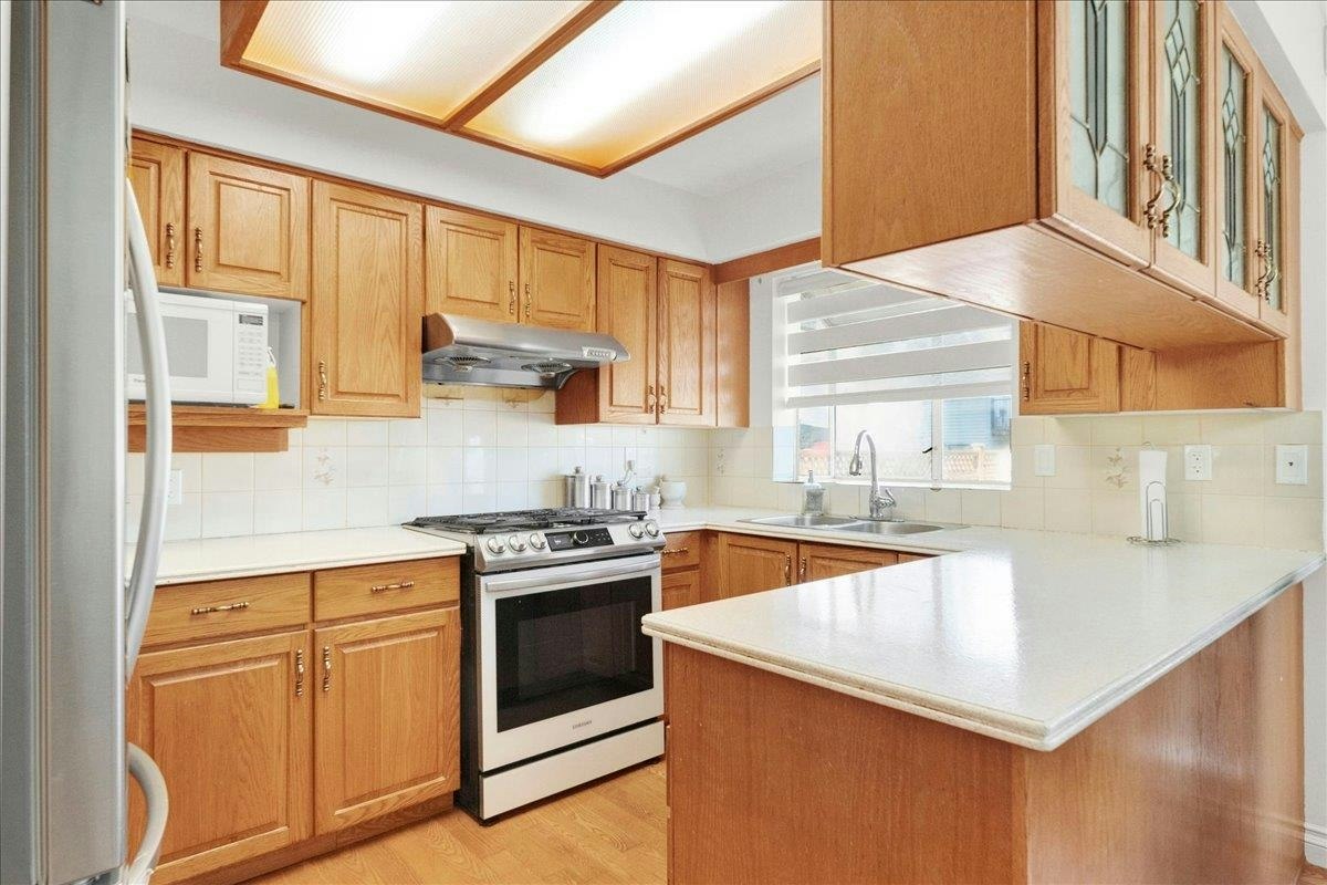 15747 92a Avenue, Surrey, BC, V4N 3B1 - 10
