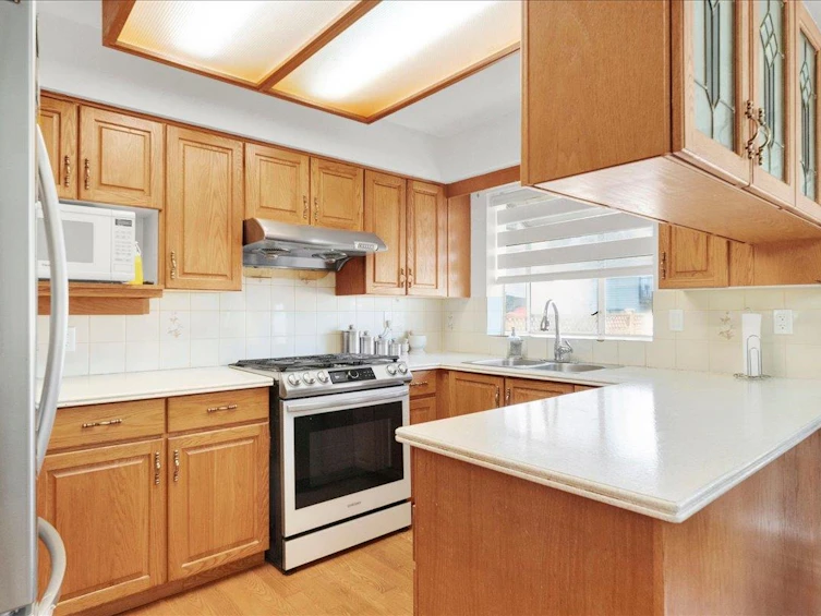 15747 92a Avenue, Surrey, BC, V4N 3B1 - 10