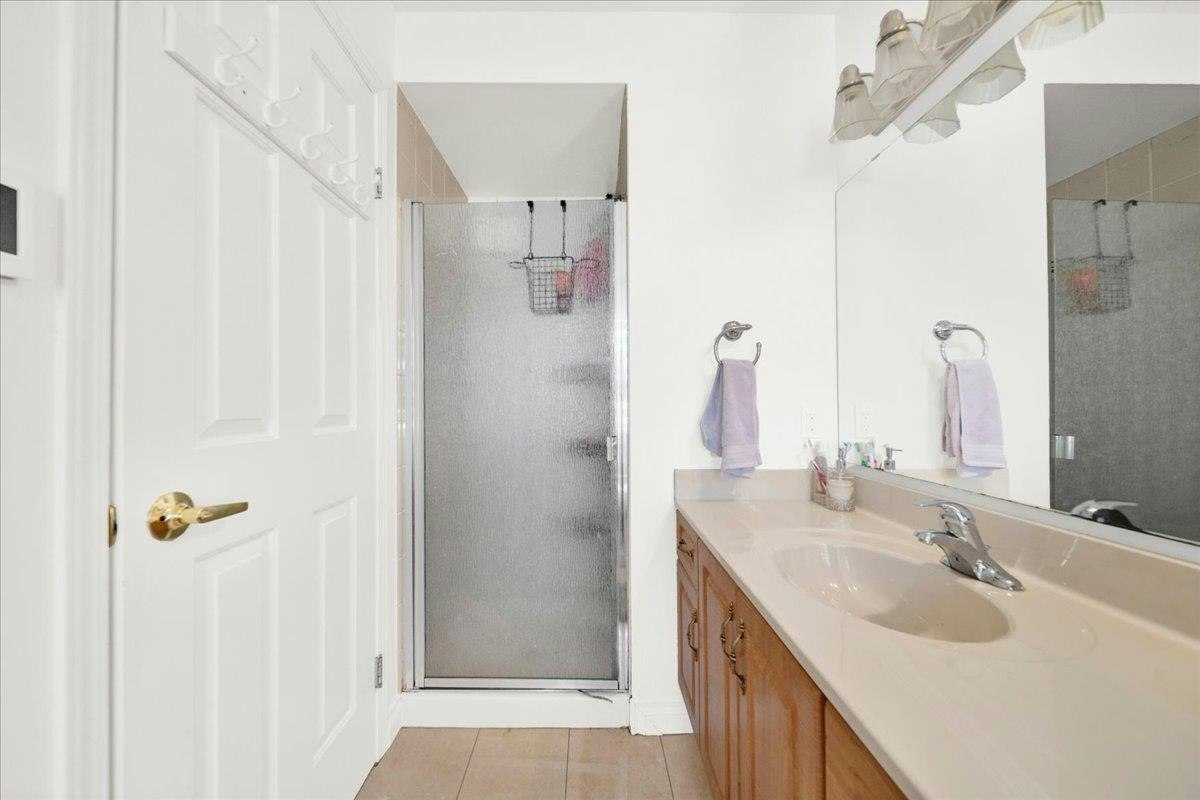 15747 92a Avenue, Surrey, BC, V4N 3B1 - 26