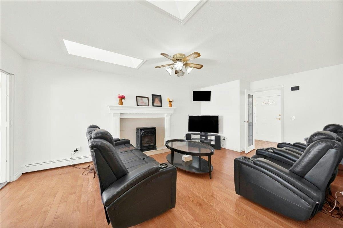 15747 92a Avenue, Surrey, BC, V4N 3B1 - 7