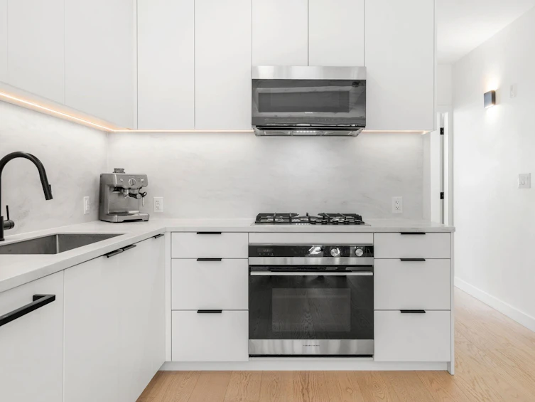 127-650 E 2nd Street, North Vancouver, BC, V7L 1E3 - 8